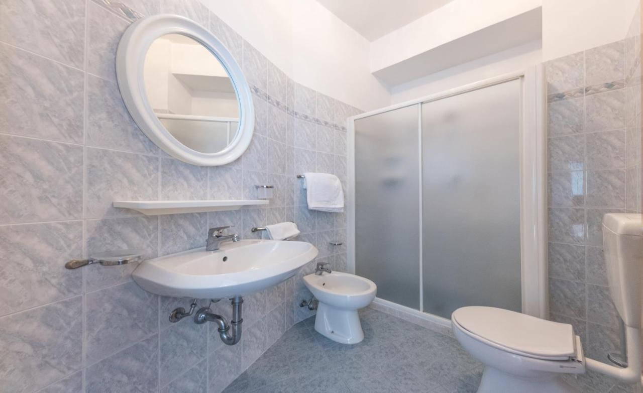 Hotel Majestic Белариа-Игеа Марина Екстериор снимка
